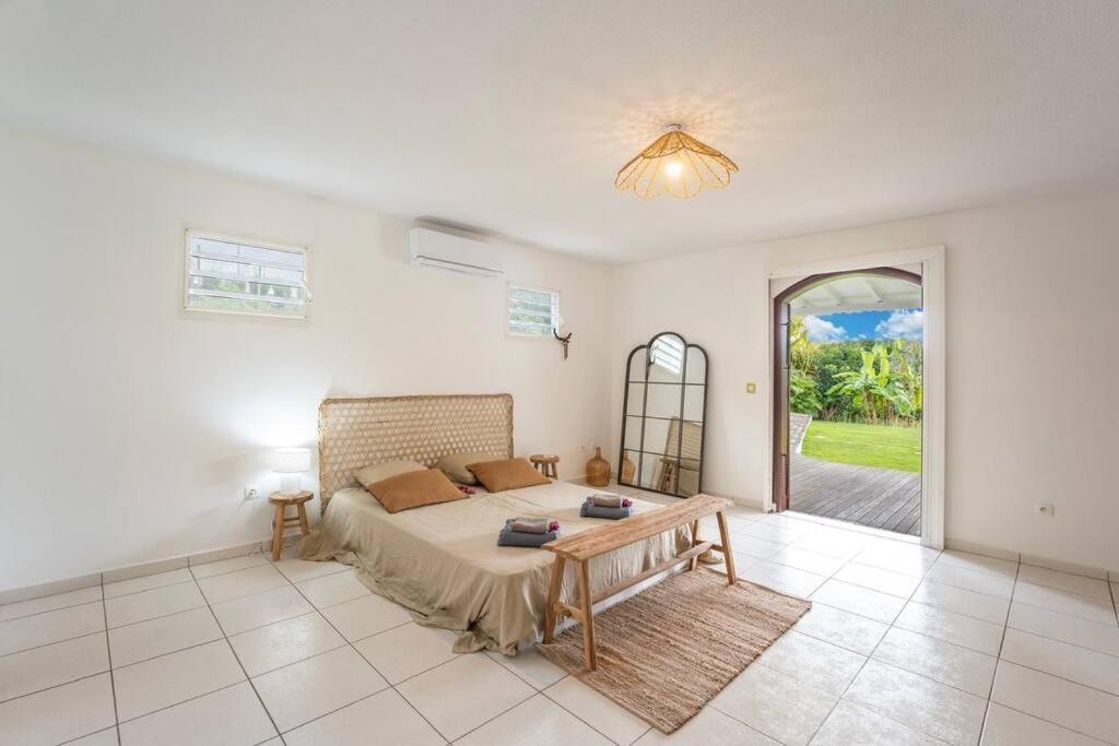 Spacieuse Villa Corossol Avec Piscine Et Jeux Exterieurs Le Gosier  Exteriér fotografie