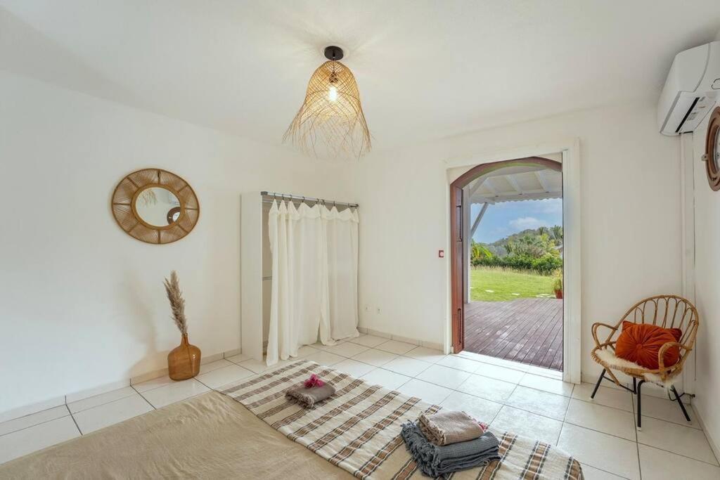 Spacieuse Villa Corossol Avec Piscine Et Jeux Exterieurs Le Gosier  Exteriér fotografie