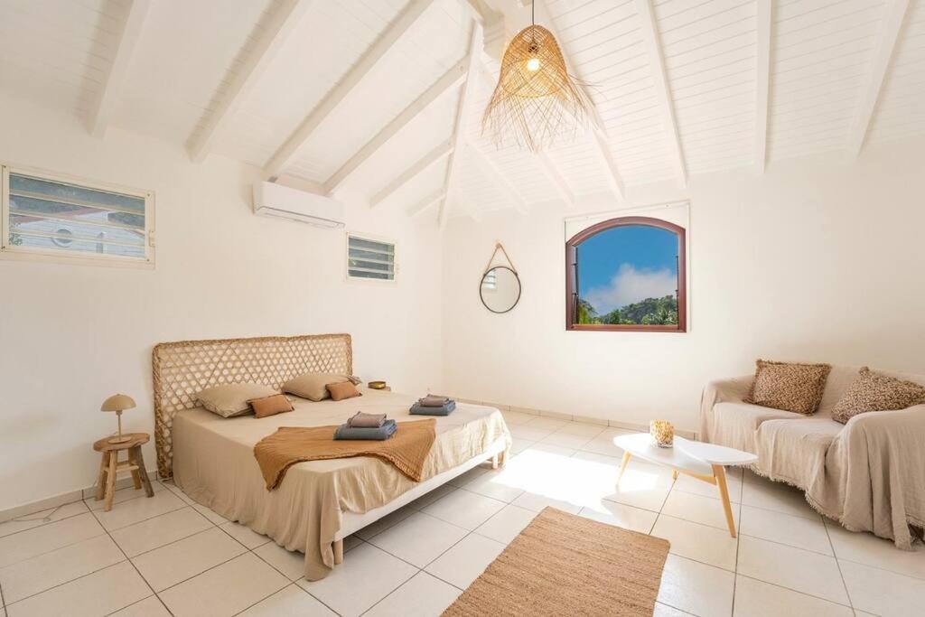 Spacieuse Villa Corossol Avec Piscine Et Jeux Exterieurs Le Gosier  Exteriér fotografie