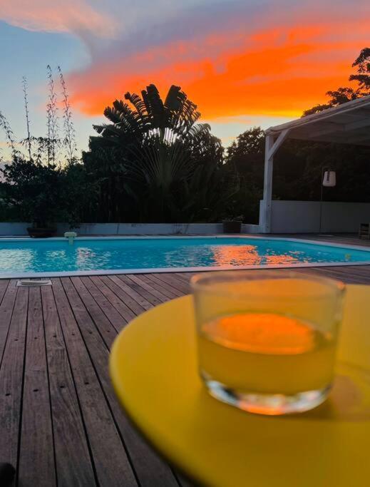 Spacieuse Villa Corossol Avec Piscine Et Jeux Exterieurs Le Gosier  Exteriér fotografie