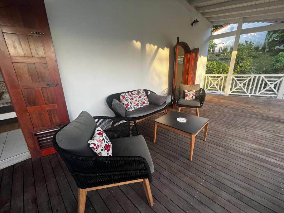Spacieuse Villa Corossol Avec Piscine Et Jeux Exterieurs Le Gosier  Exteriér fotografie