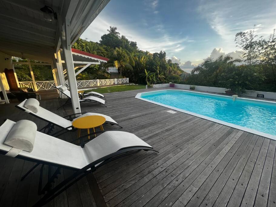 Spacieuse Villa Corossol Avec Piscine Et Jeux Exterieurs Le Gosier  Exteriér fotografie